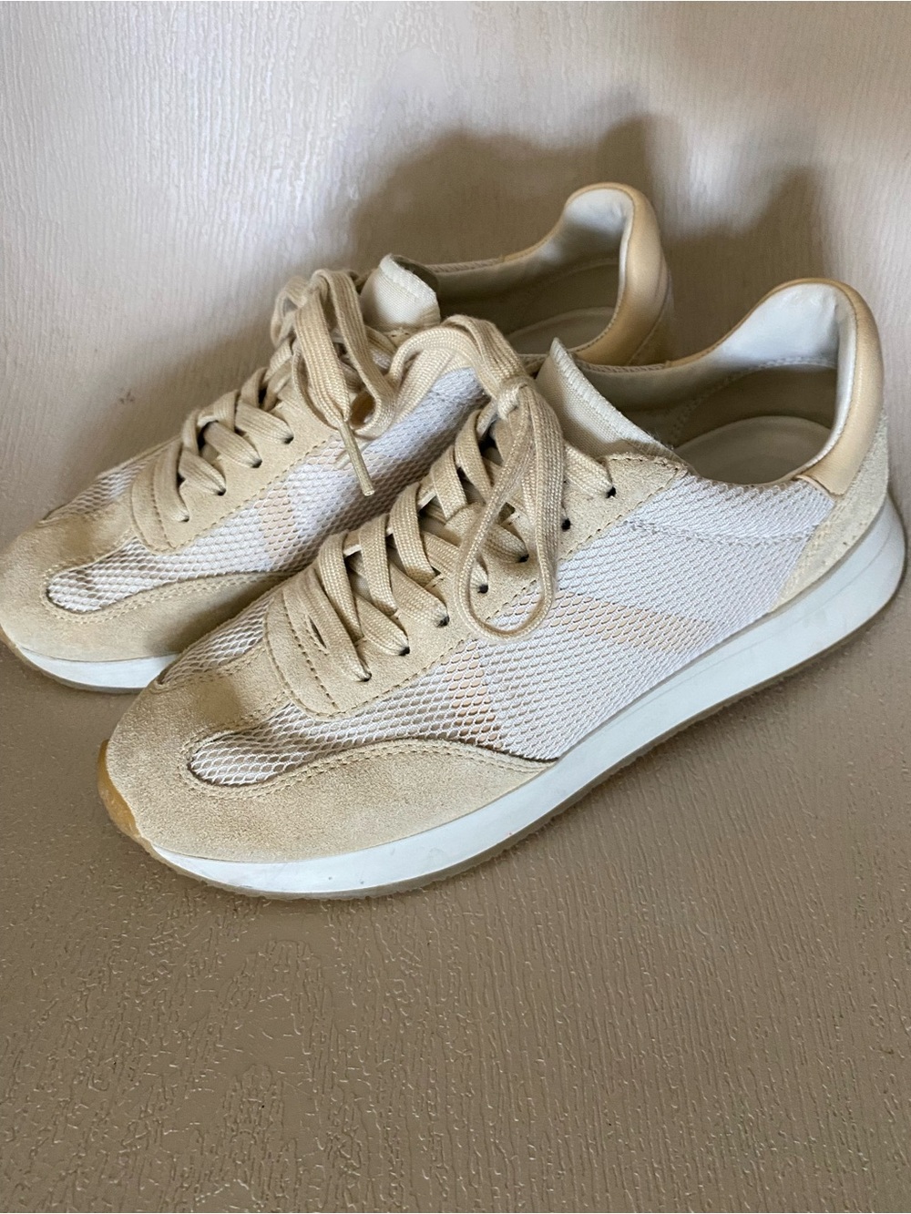 Vince O’Hara Suede retro Sneakers Beige Women’s Size 8m us 38 euro